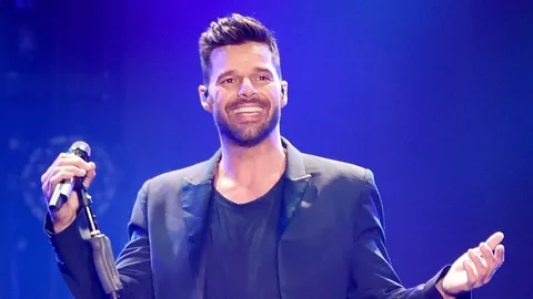 Ricky Martin young