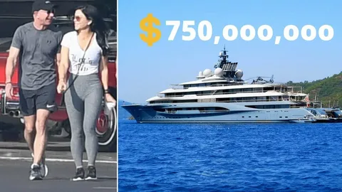 Jeff Bezos mega yacht